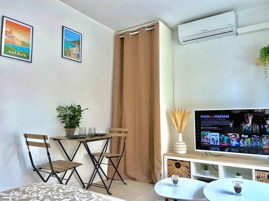 Studio Cosy Proche Plage, Parking Gratuit Juan-les-Pins Zewnętrze zdjęcie