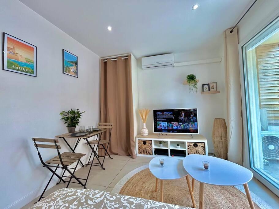 Studio Cosy Proche Plage, Parking Gratuit Juan-les-Pins Zewnętrze zdjęcie